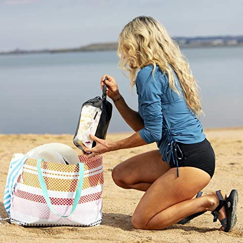 Nite Ize Runoff Waterproof Toiletry Bag, Full-Size Waterproof Hanging Toiletry Bag. Tough Trusted Protection For Adventure Travel, Black 6 Nite Ize Runoff Waterproof Toiletry Bag, Full-Size Waterproof Hanging Toiletry Bag. Tough Trusted Protection For Adventure Travel, Black - Image 6