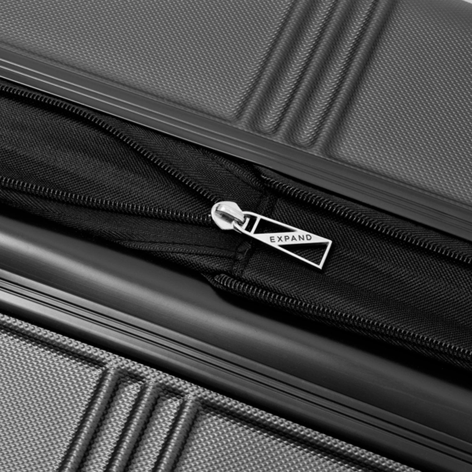 London Fog Kingsbury 25" Expandable Hardside Spinner, Titanium 3 London Fog Kingsbury 25" Expandable Hardside Spinner, Titanium - Image 3